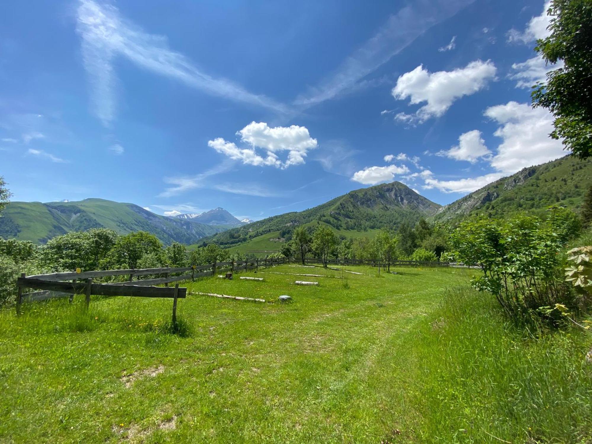 Le Domaine Du Trappeur Saint-Sorlin-dʼArves Exterior foto
